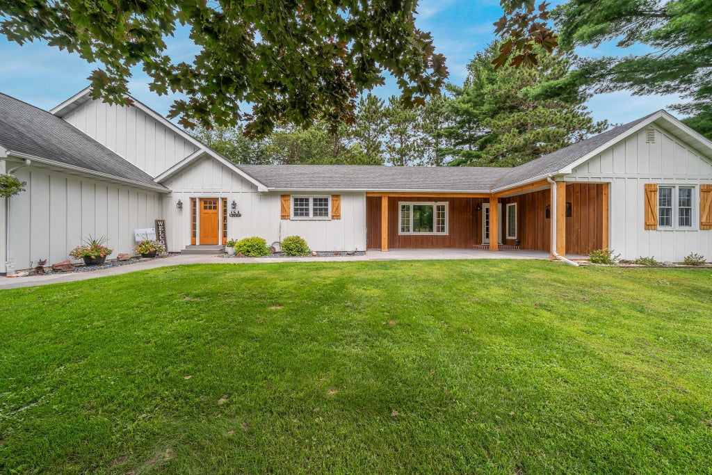 W2130 Dakota Avenue, BERLIN