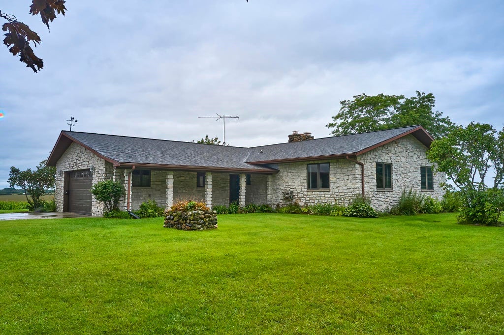 3921 Logtown Road, OCONTO