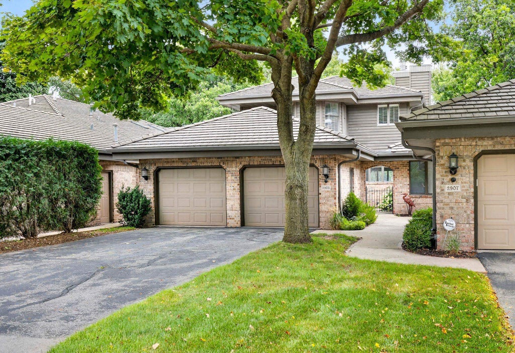 2905 Fox Run, APPLETON