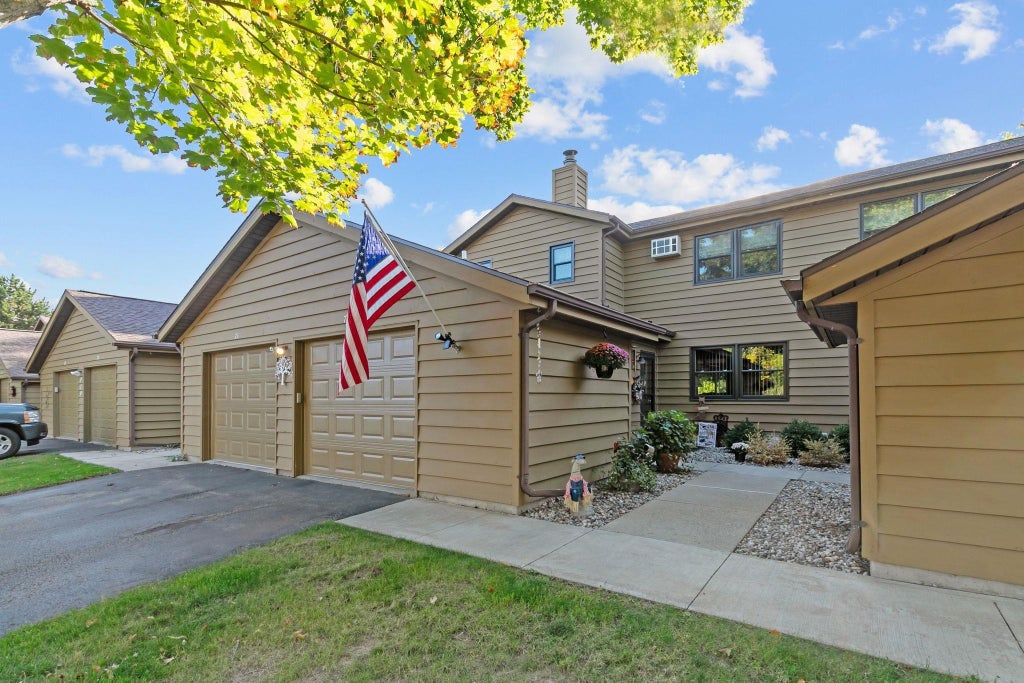 970 Manor Drive 72, NEENAH