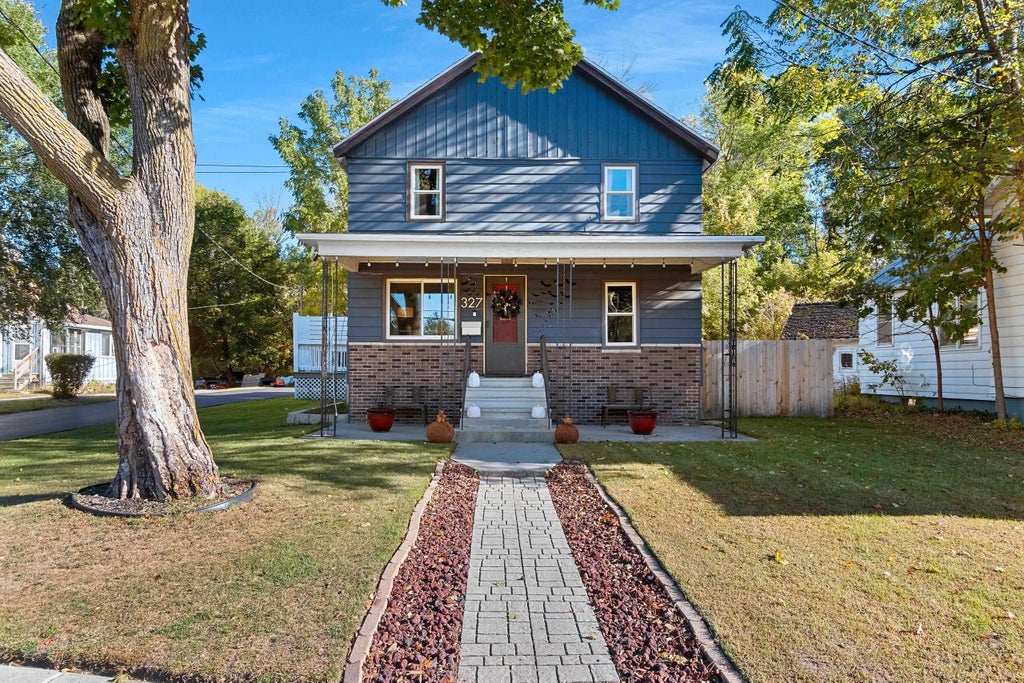 327 Main Street, OCONTO
