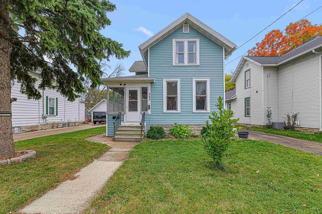 353 W 12th Avenue, OSHKOSH