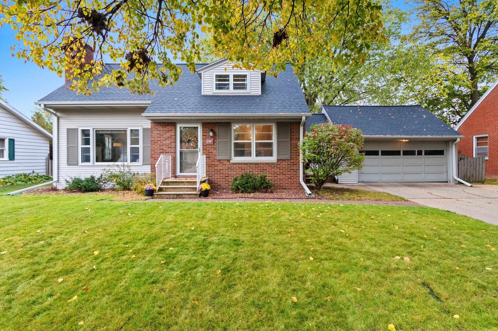 156 Custer Court, GREEN BAY