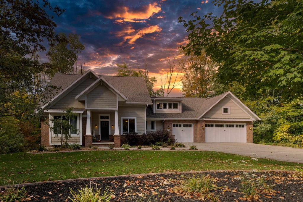 N1499 Forest Glen Drive, GREENVILLE