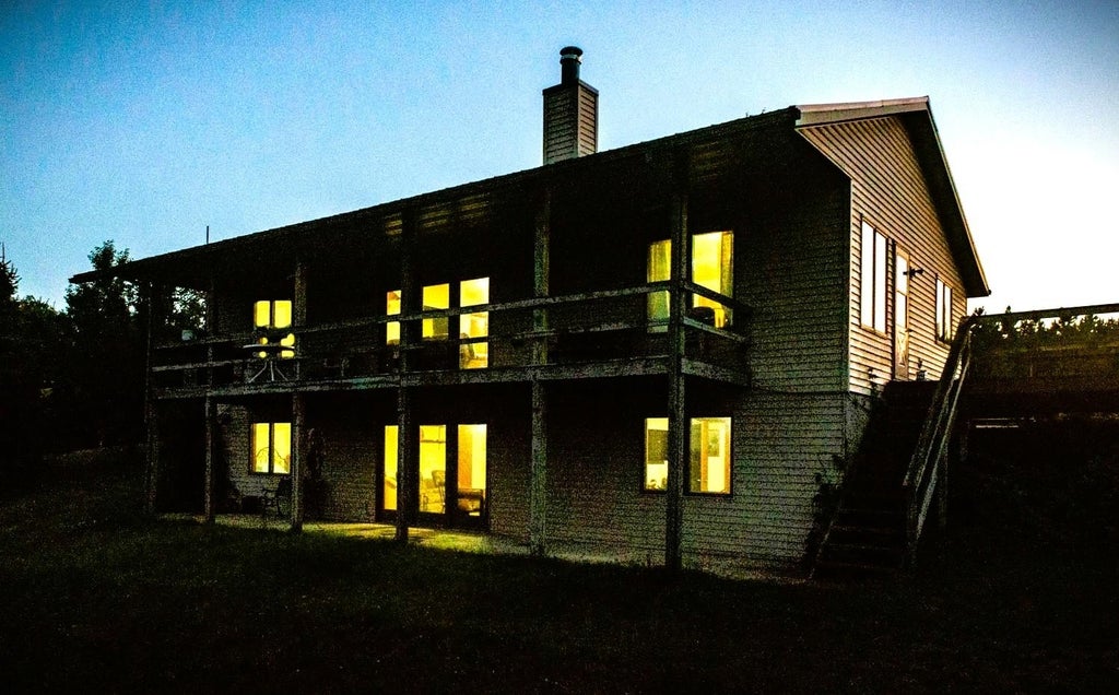 W12099 Cottonville Court, COLOMA