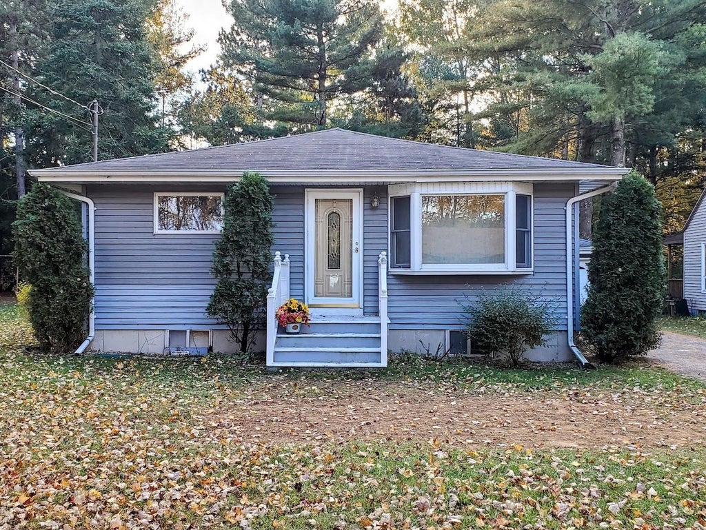 W8643 Adams Beach Drive, CLINTONVILLE