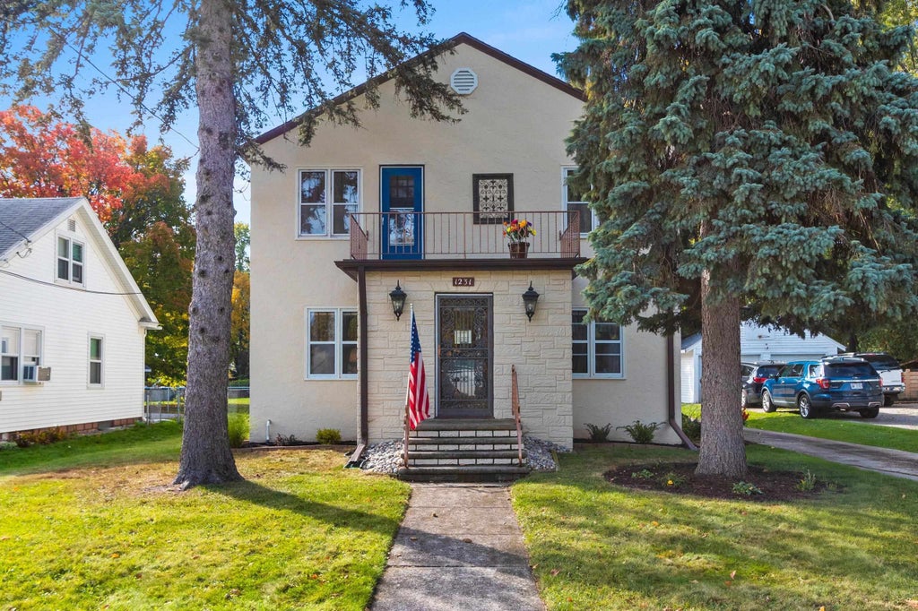 1231 Shawano Avenue, GREEN BAY