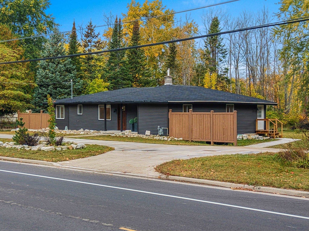 6684 County Rd C, STURGEON BAY