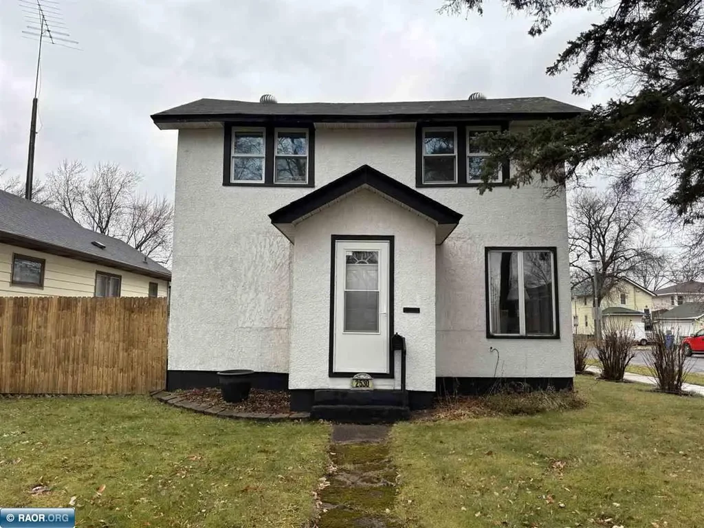 2530 E 2nd Avenue, Hibbing