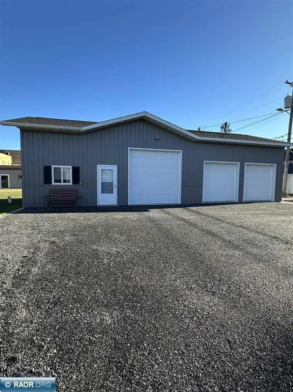425 4th Street, International Falls