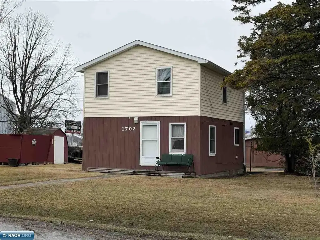 1702 1st Avenue, International Falls