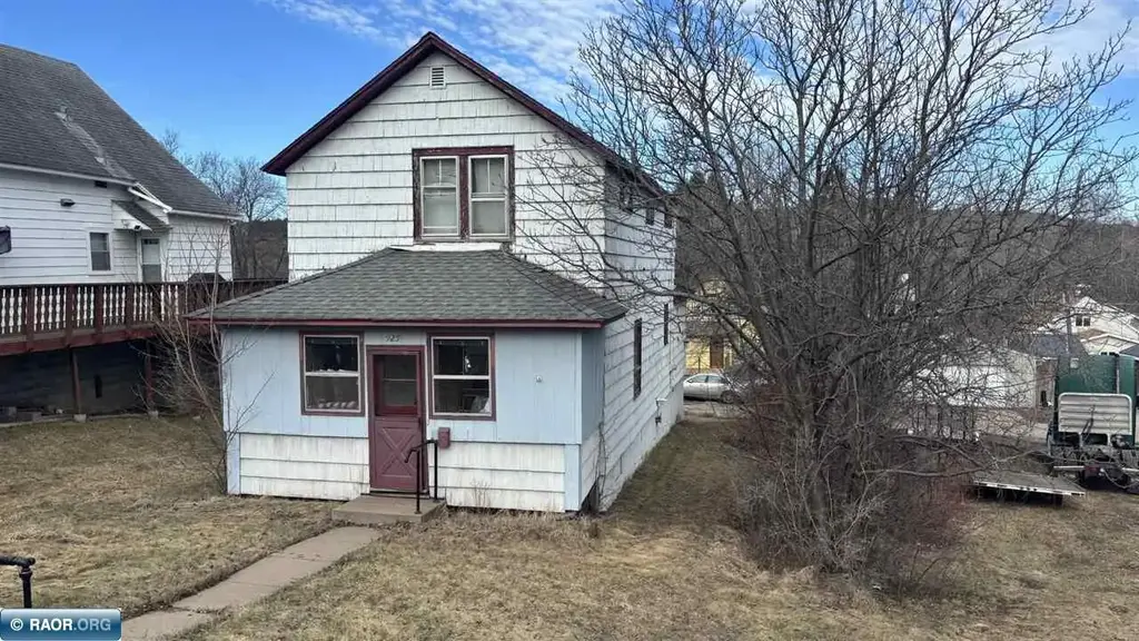 925 Grant, Eveleth