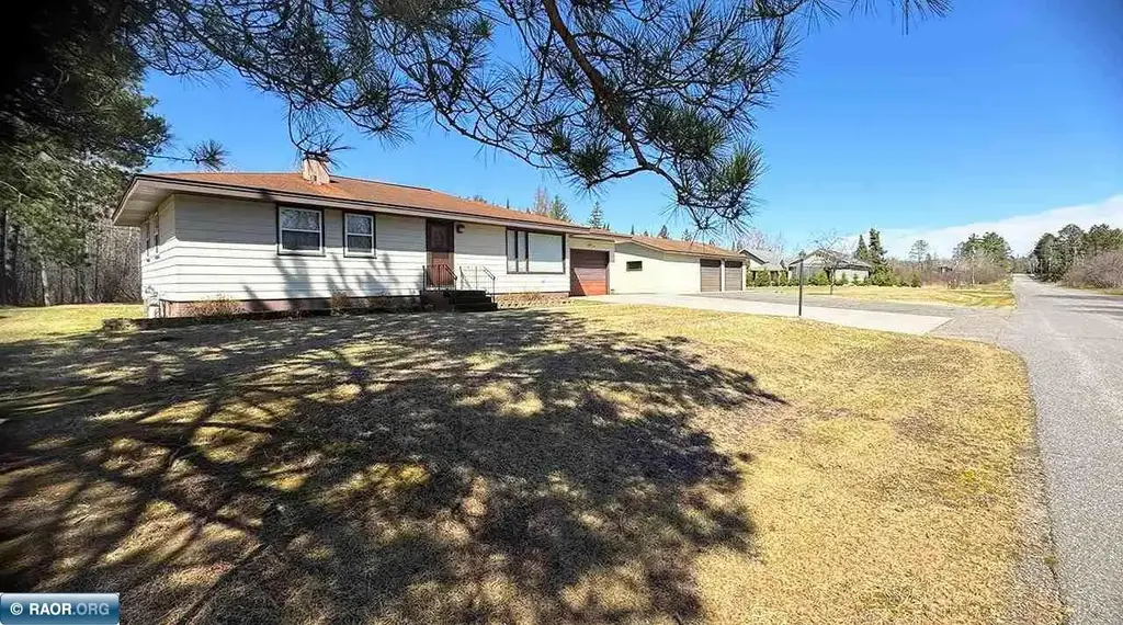 4331 Golf Course Road, Eveleth