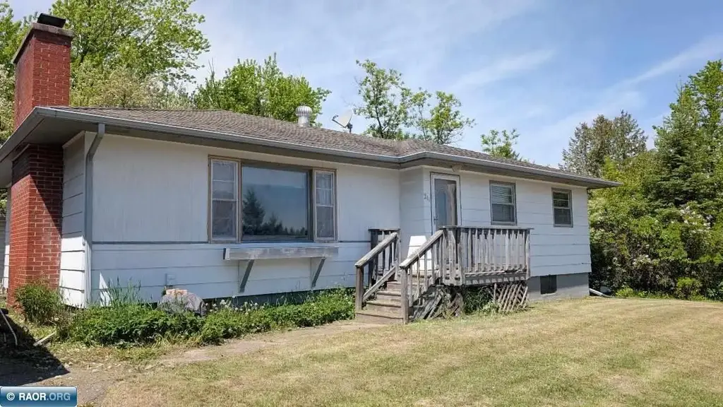 211 2nd St Se, Cook