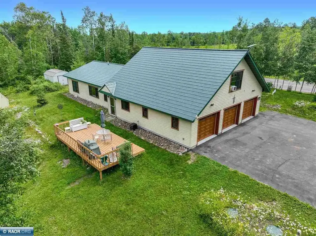 9369 Pequaywan Lake Road, Duluth