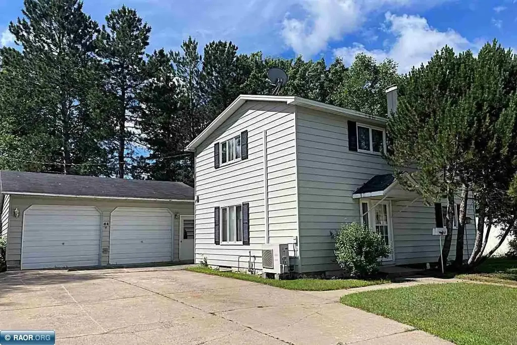 44 Ash Blvd, Babbitt