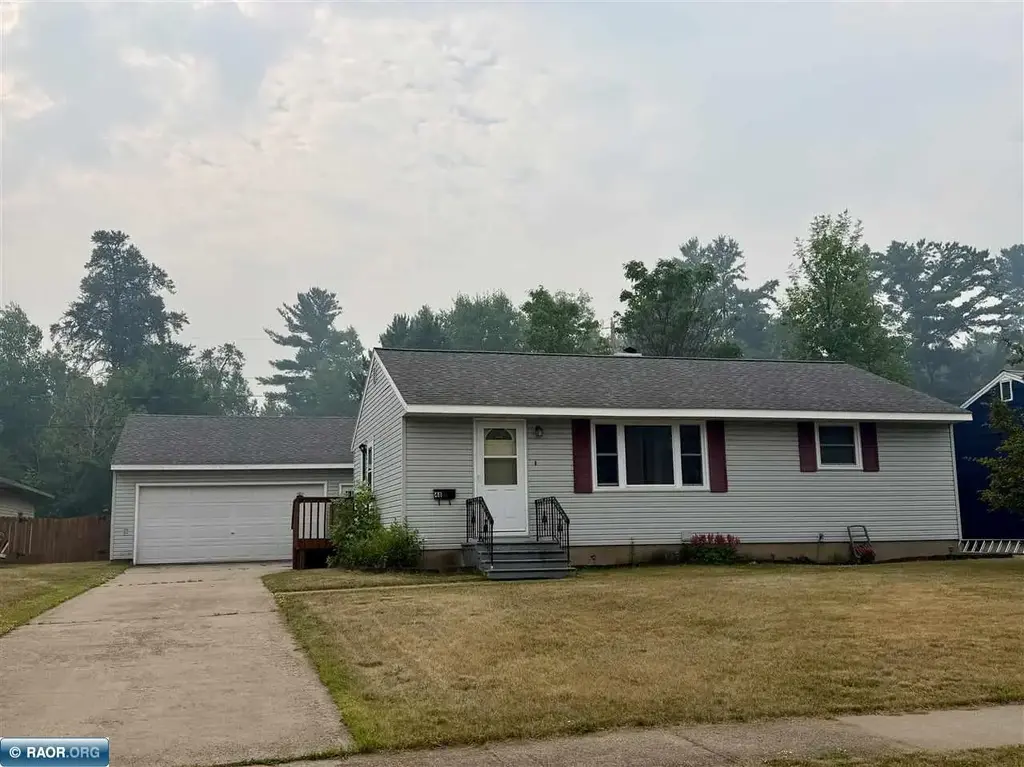 48 Elm, Babbitt