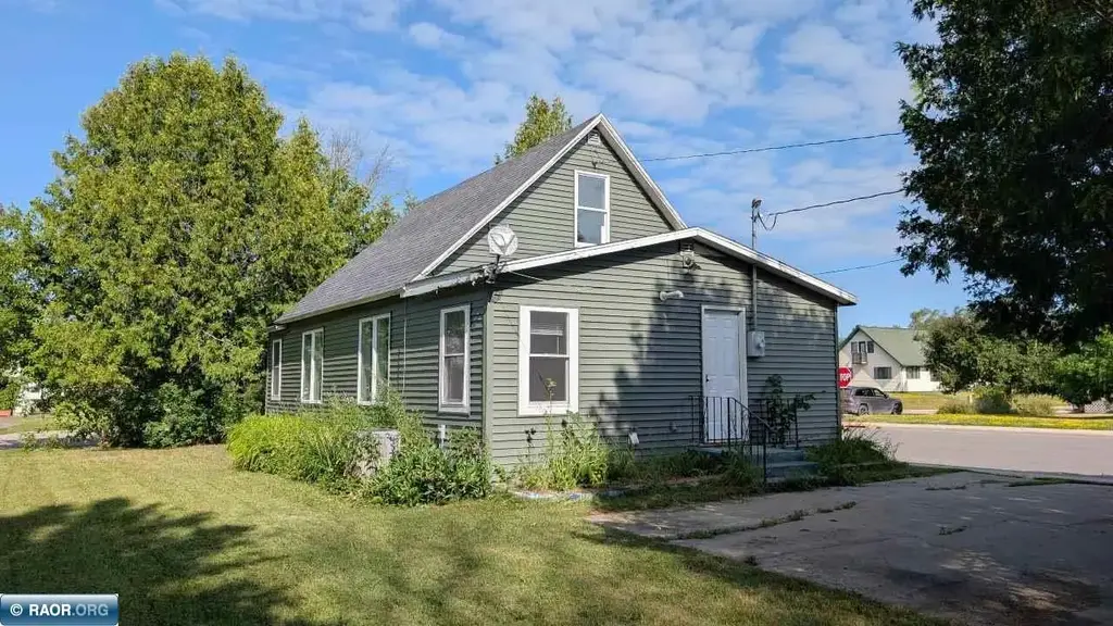 102 First St Sw, Cook