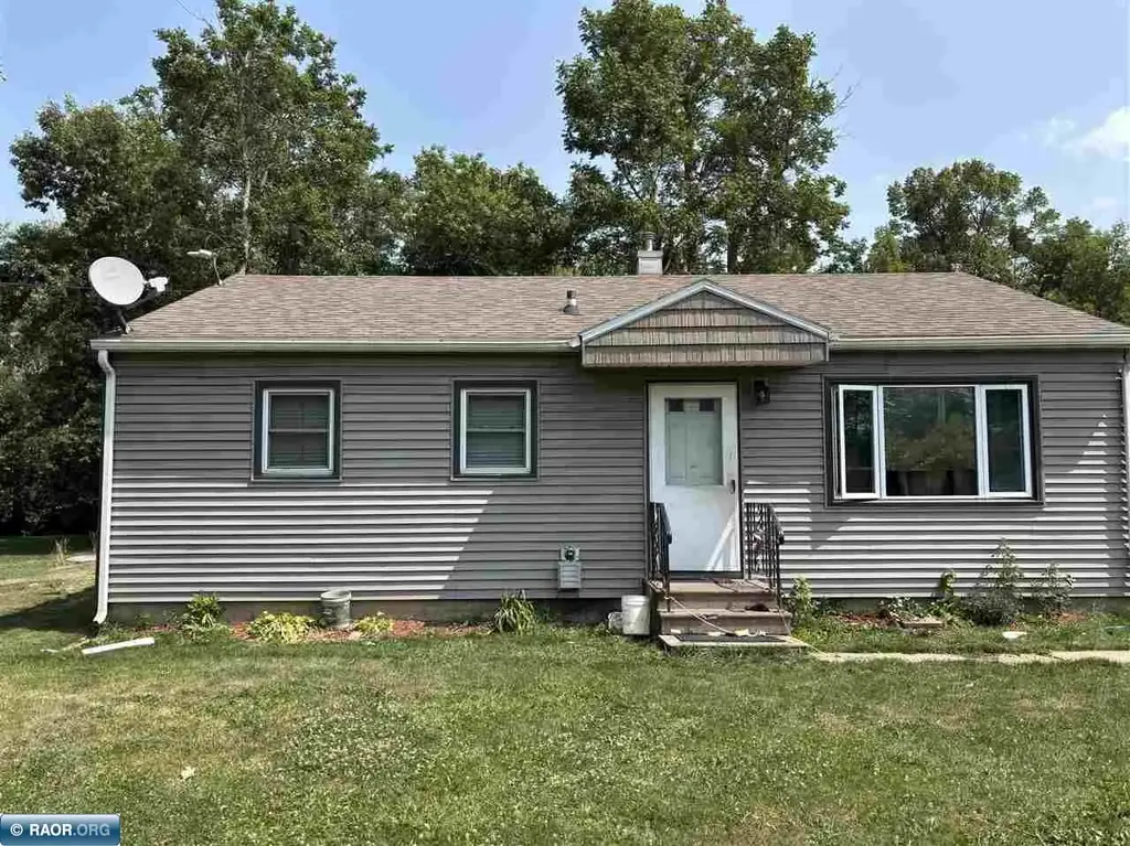 4228 5th Ave. E, Hibbing