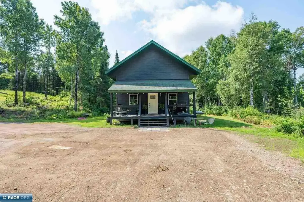 7603 Levander Rd, Embarrass