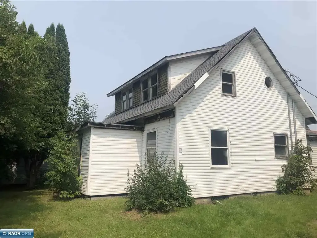 7742 Western, Meadowlands
