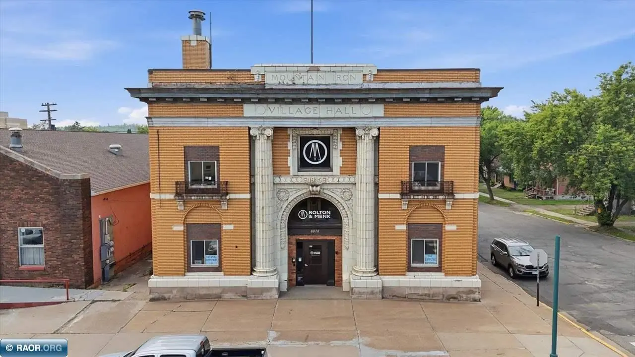 8878 Main St, Mtn Iron