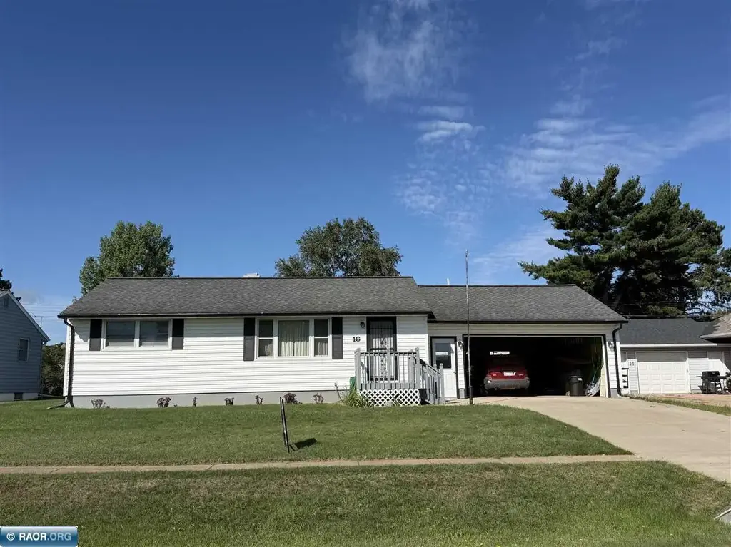 16 Beech Crt, Babbitt