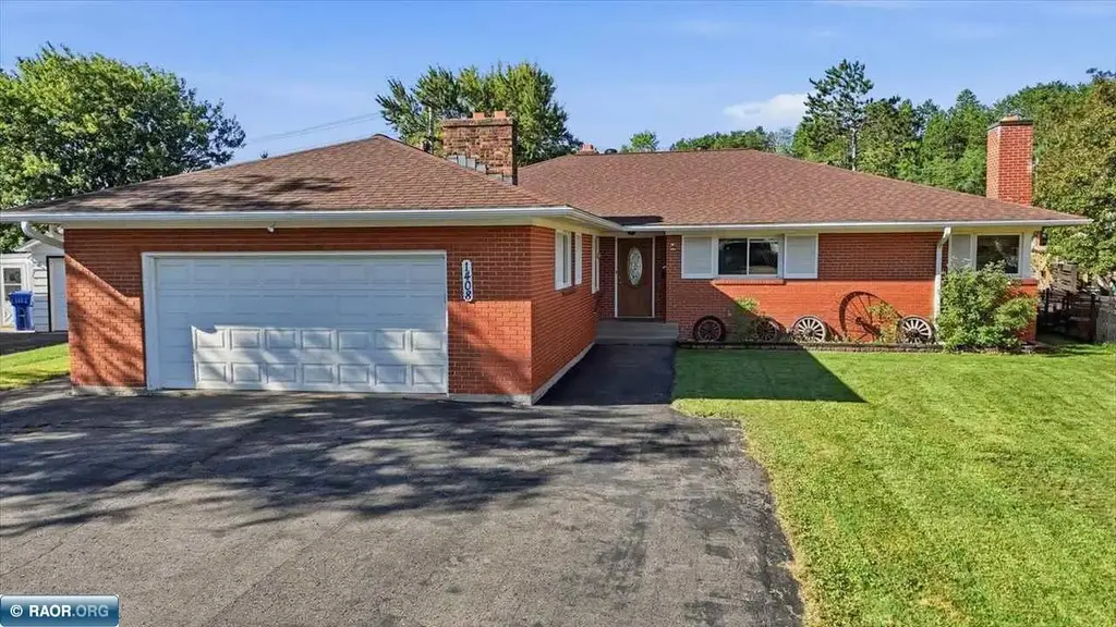 1408 Gray Drive, Hibbing