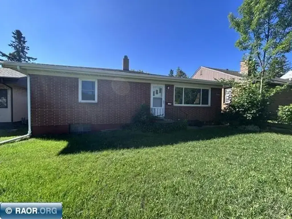 728 Fayal Rd, Eveleth