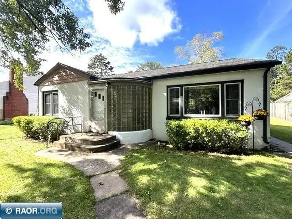 3809 E 2nd Ave, Hibbing