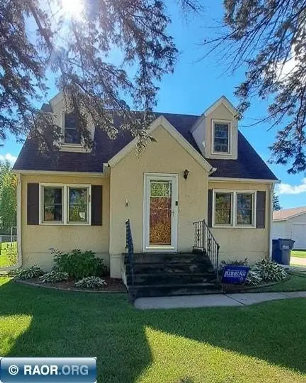 1980 E 25th St, Hibbing
