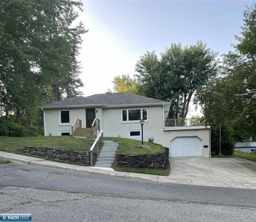 1011 Jefferson Street, Eveleth