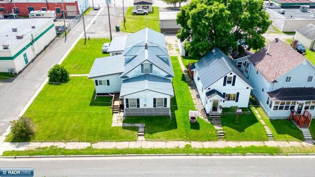 15 W 4th Avenue N, Aurora