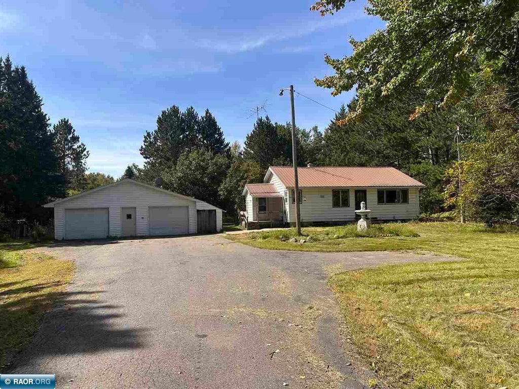 7589 Highway 135, Embarrass