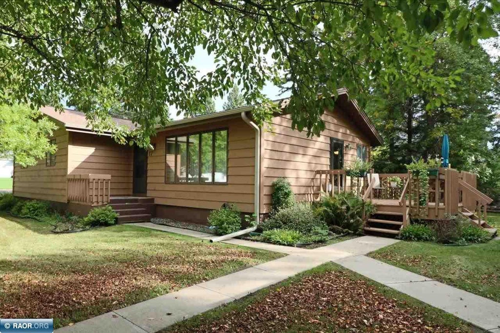 17 E 4th Avenue South, Aurora