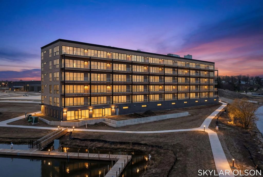 901 Adelaide Circle 210 & 211, MuskegonCity_Muskegon
