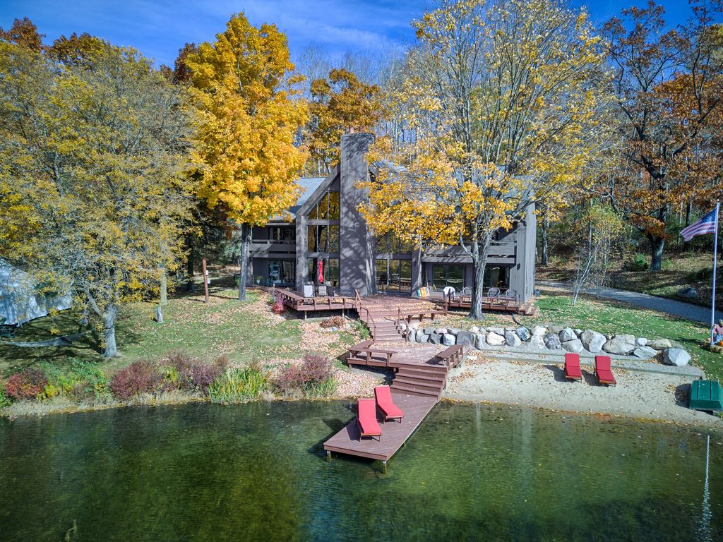 100 W Adams Road, LincolnTownship_Clare
