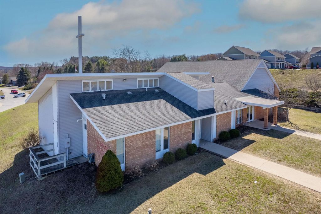 4050 Barnes Road, GarfieldCharterTownship_GrandTraverse