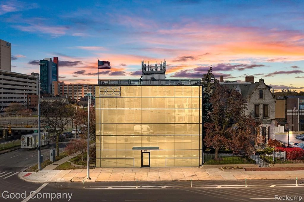 965 E Jefferson Avenue, DetroitCity_Wayne