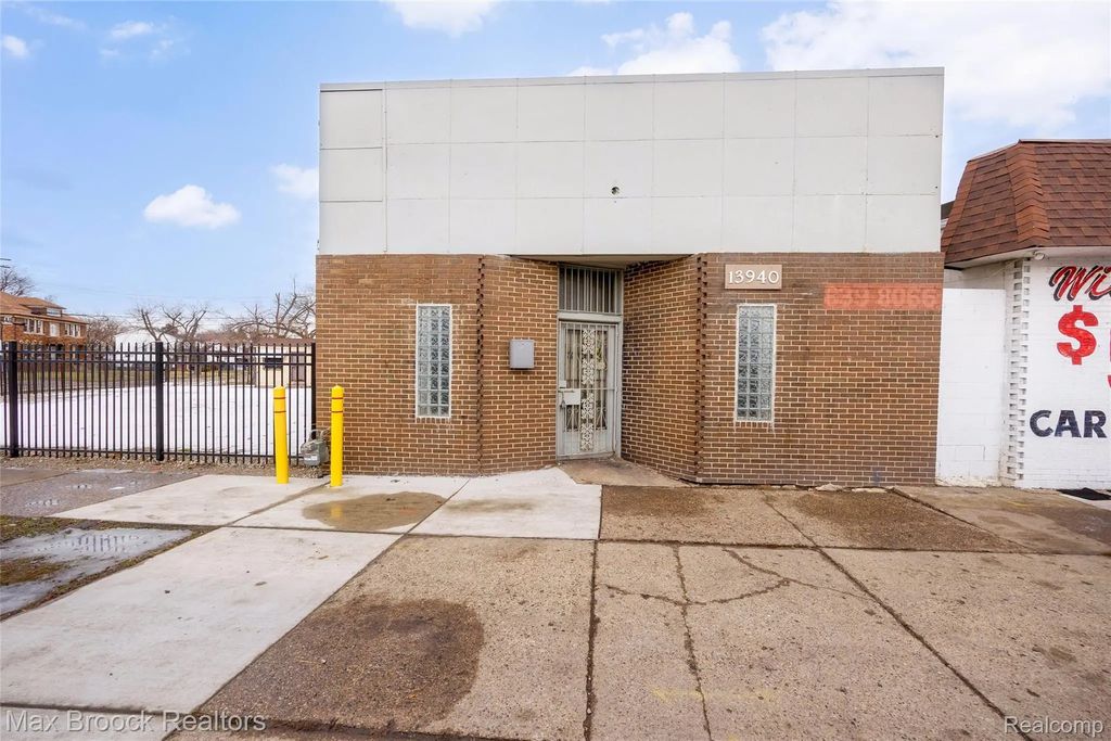 13940 Gratiot Avenue, DetroitCity_Wayne