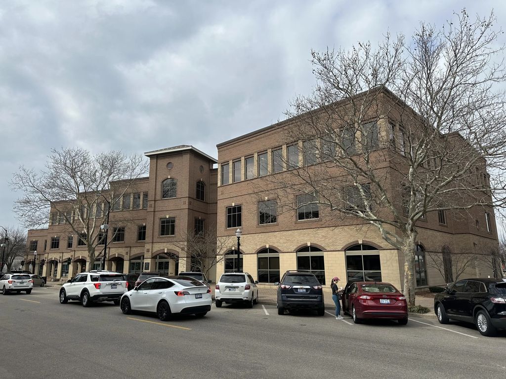 85 E 8th Street 210, HollandCity_Ottawa