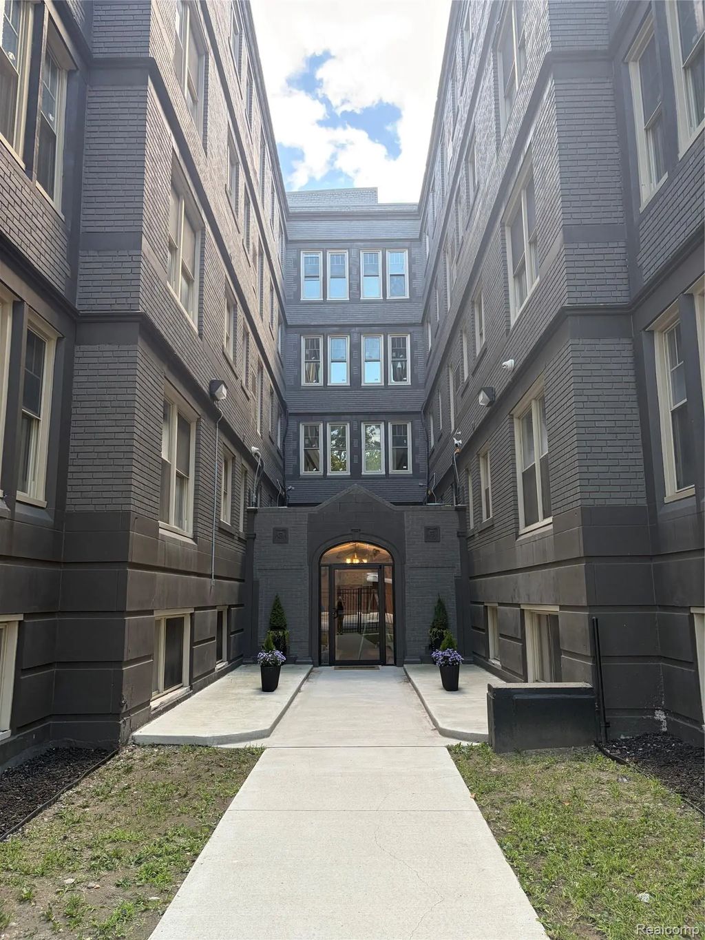 30 E Philadelphia Street, DetroitCity_Wayne