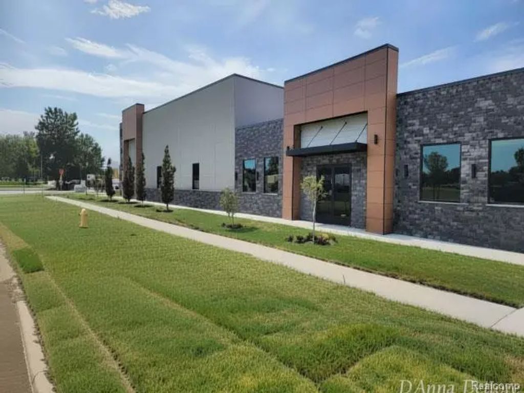 34001 Groesbeck Highway, ClintonCharterTownship_Macomb