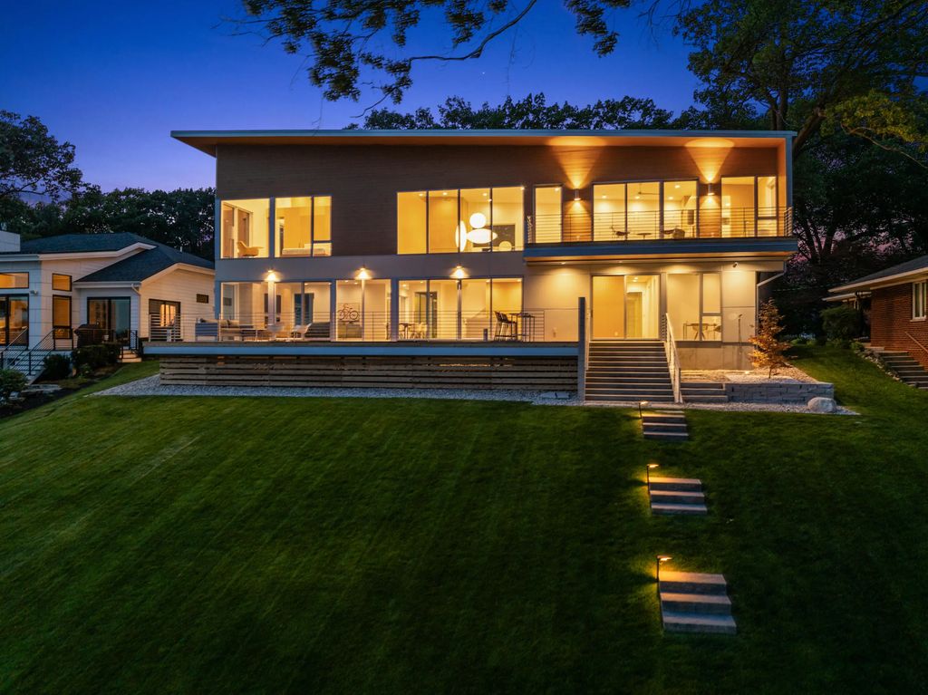 602 Lawn Avenue, HollandCharterTownship_Ottawa