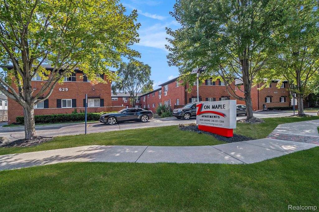 629 W Maple Road, ClawsonCity_Oakland