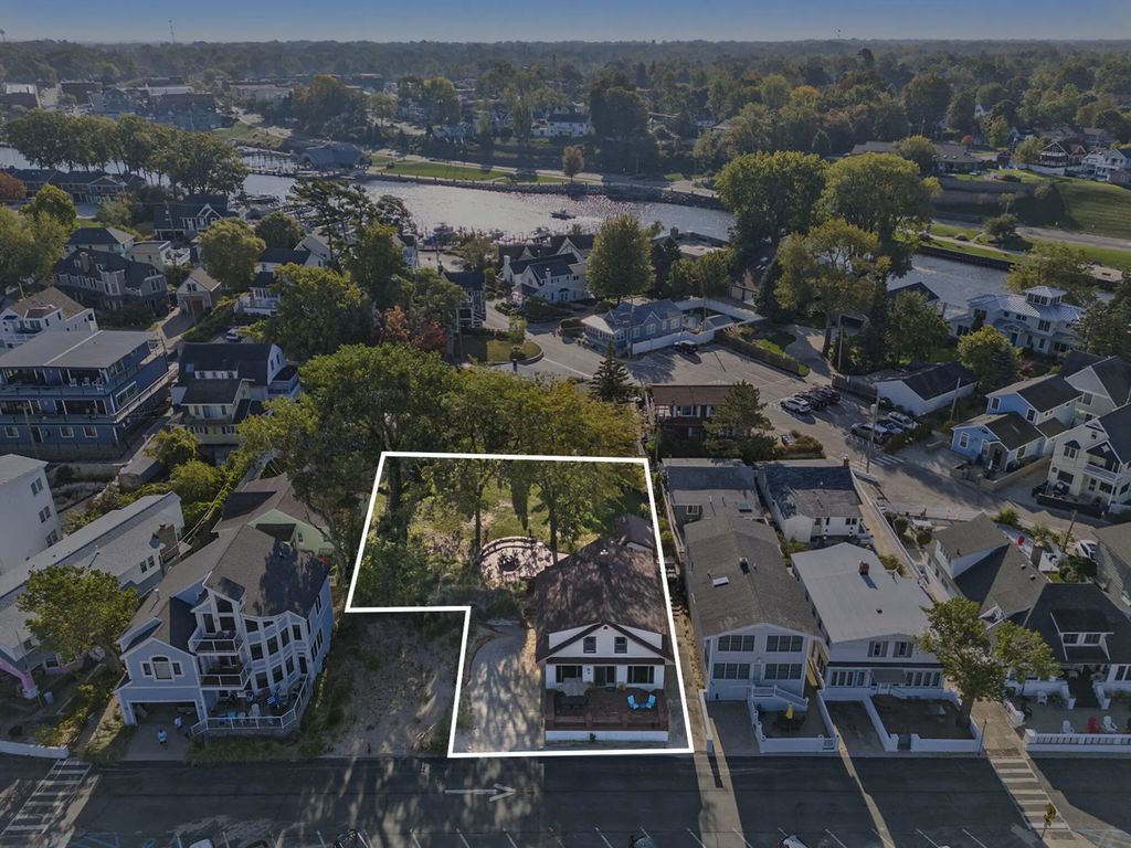 30 Lakeshore Drive, SouthHavenCity_VanBuren