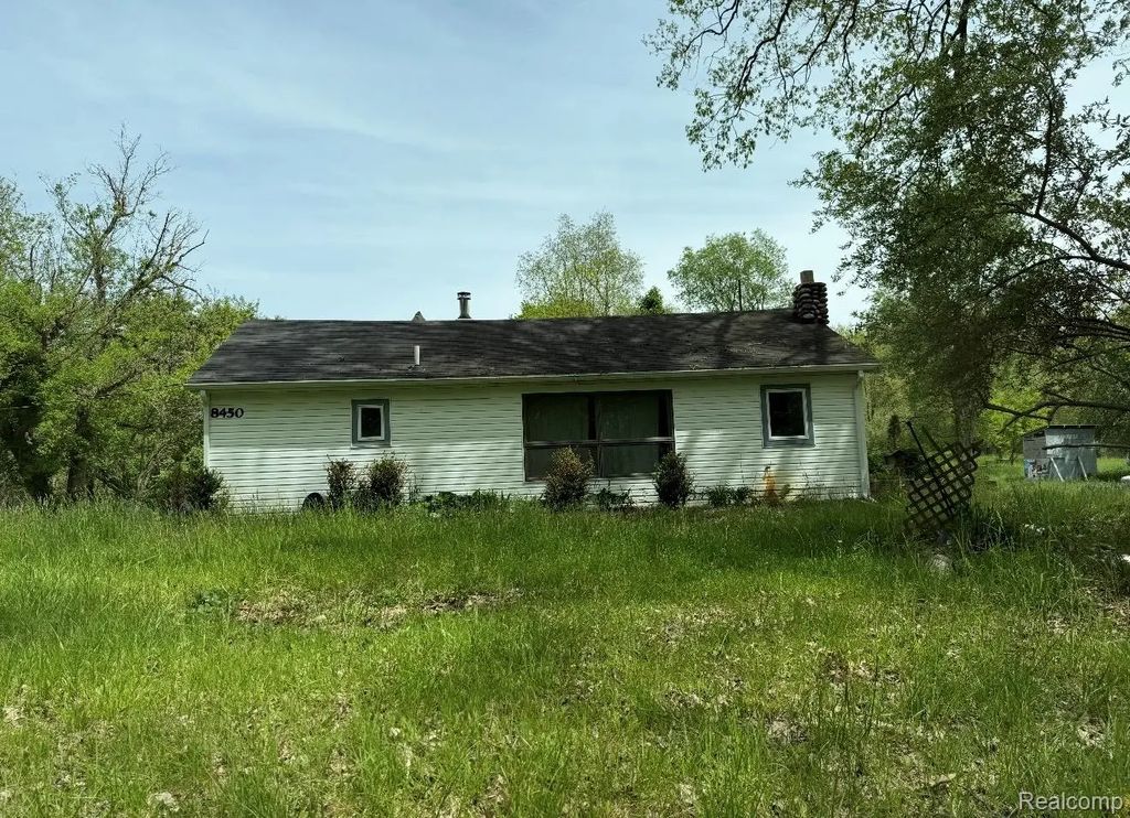 8450 Pepper Road, RoseTownship_Oakland