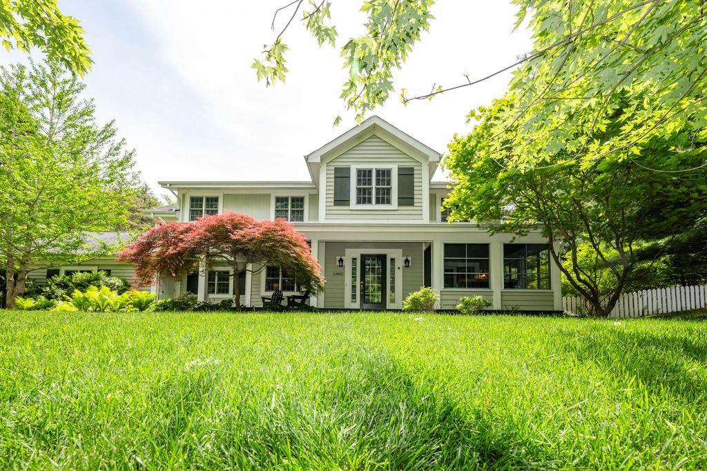 6482 Sweetbriar Court, ChikamingTownship_Berrien