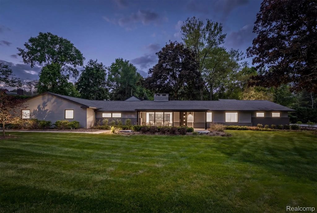 3885 Oakland Drive, BloomfieldHillsCity_Oakland