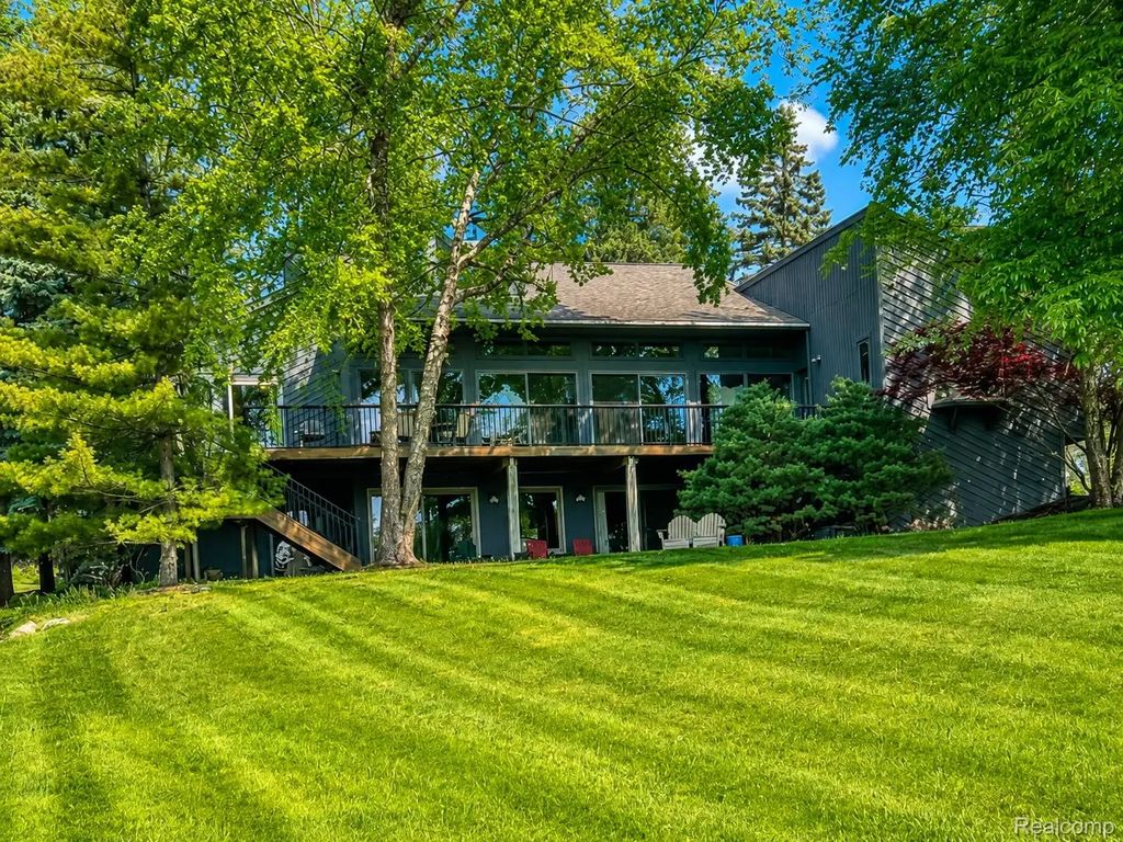 2501 Doleman Drive, WestBloomfieldCharterTownship_Oakland